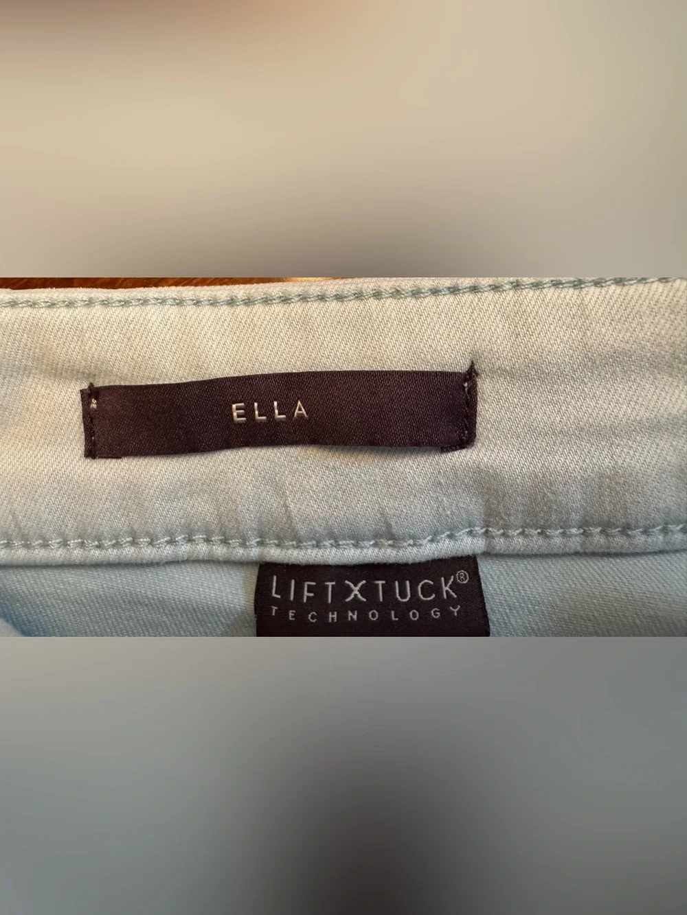 NYDJ Shorts (Ella) side Slit Shorts in Light Blue ** New With Tags** Size - 4